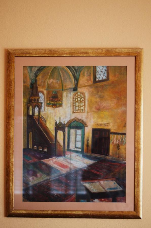 Mostar Orient Buitenkant foto
